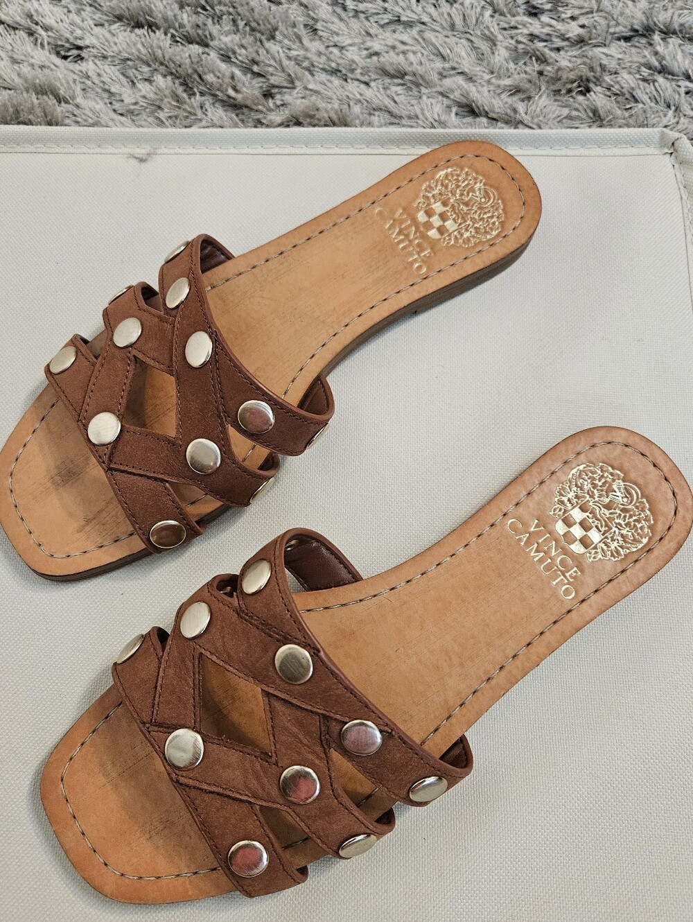 Vince Camuto Brown Tan Studded Leather Slide Sandals Nevee Worn 6